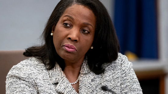 网上在线炒股配资 特朗普与美联储理事库克的斗争下一步将如何发展？